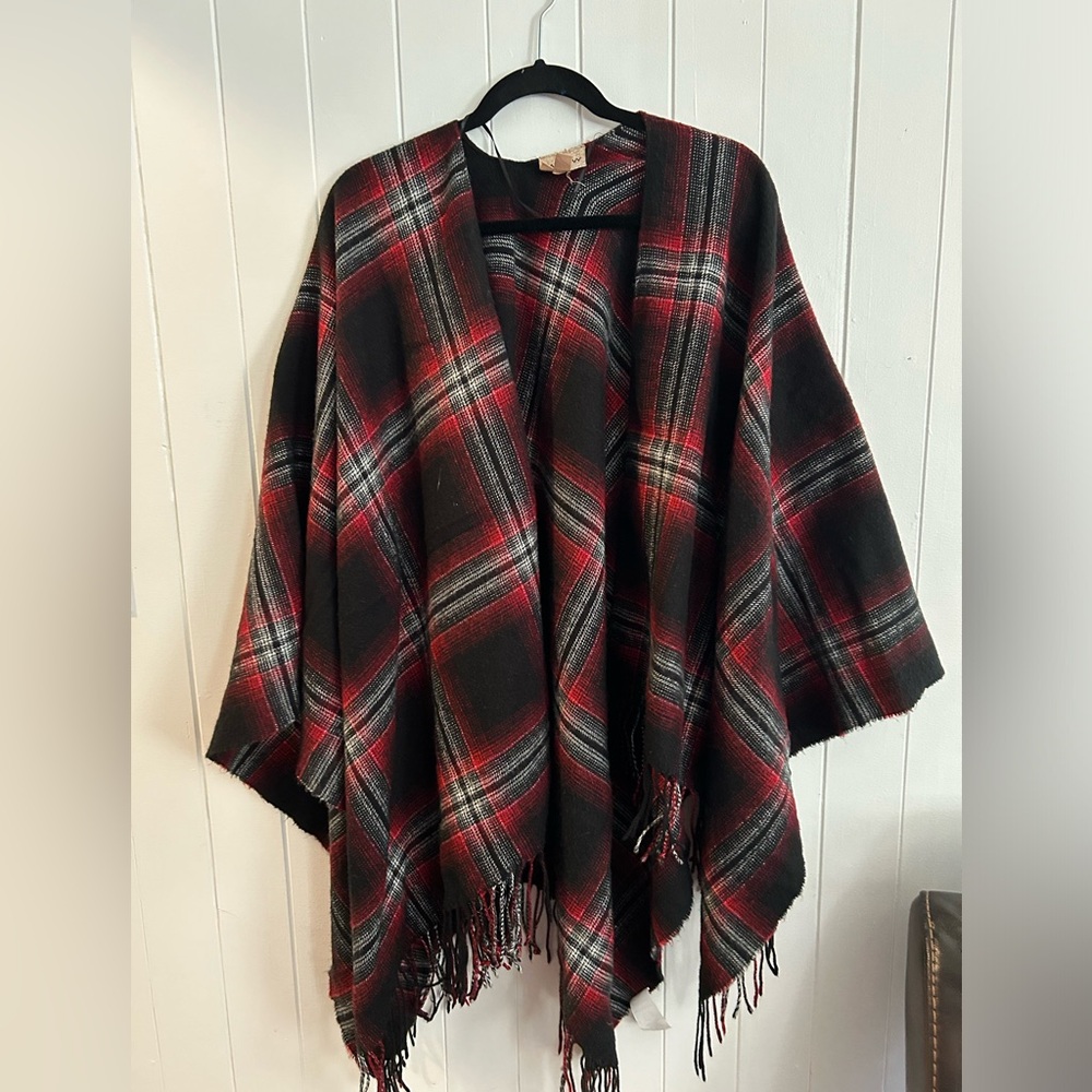 Harlow Slighlty Oversized Fringe Shawl